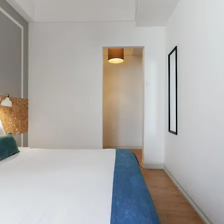 Feel Downtown Luxury Retreat Oporto