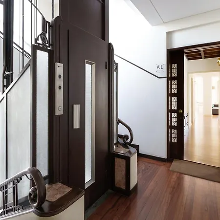 Modern For 13 Guests Appartement
