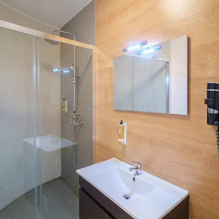 Appartement Modern For 13 Guests *