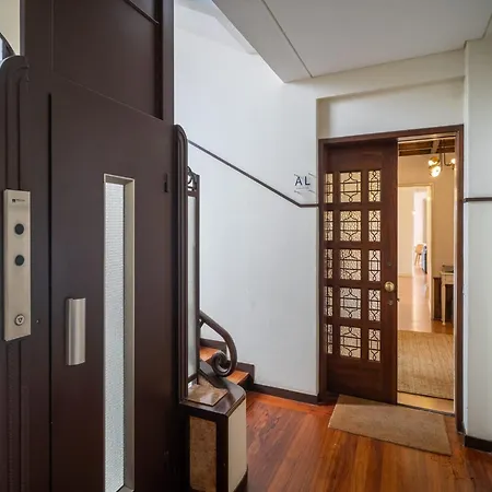 Feel Downtown Luxury Retreat *